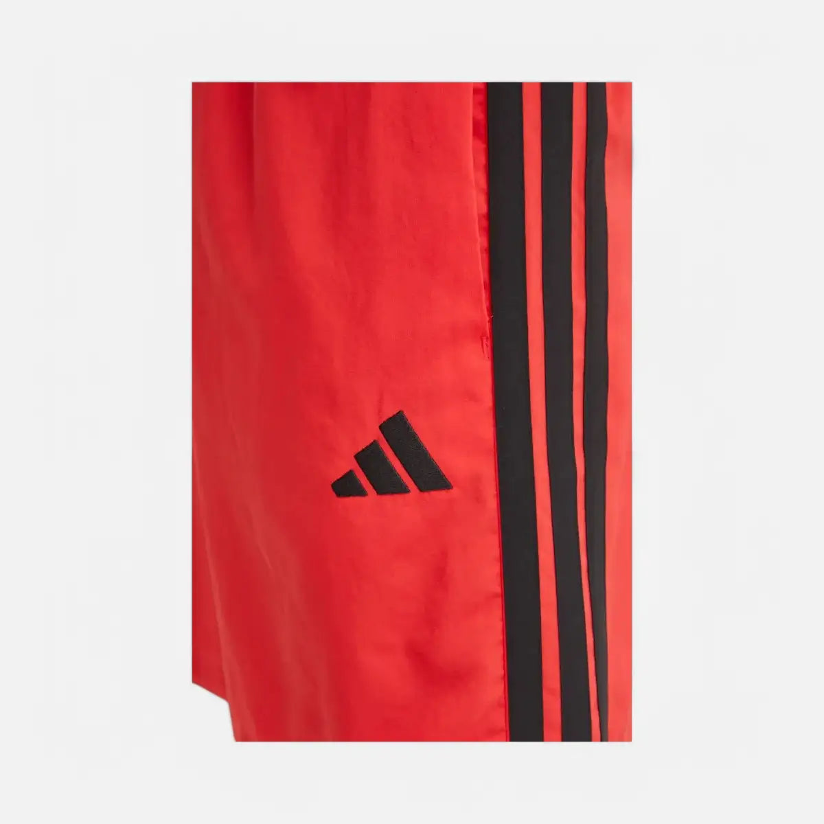Adidas Short Essentials 3-Stripes Chelsea red