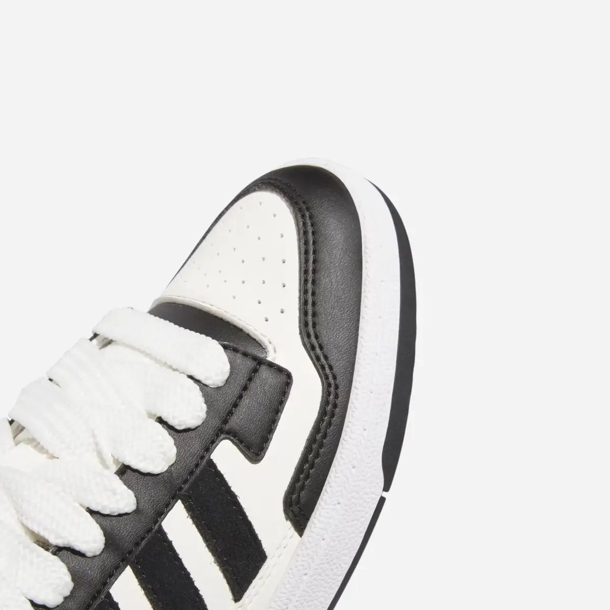 Adidas Rapid Court Low J Black / White