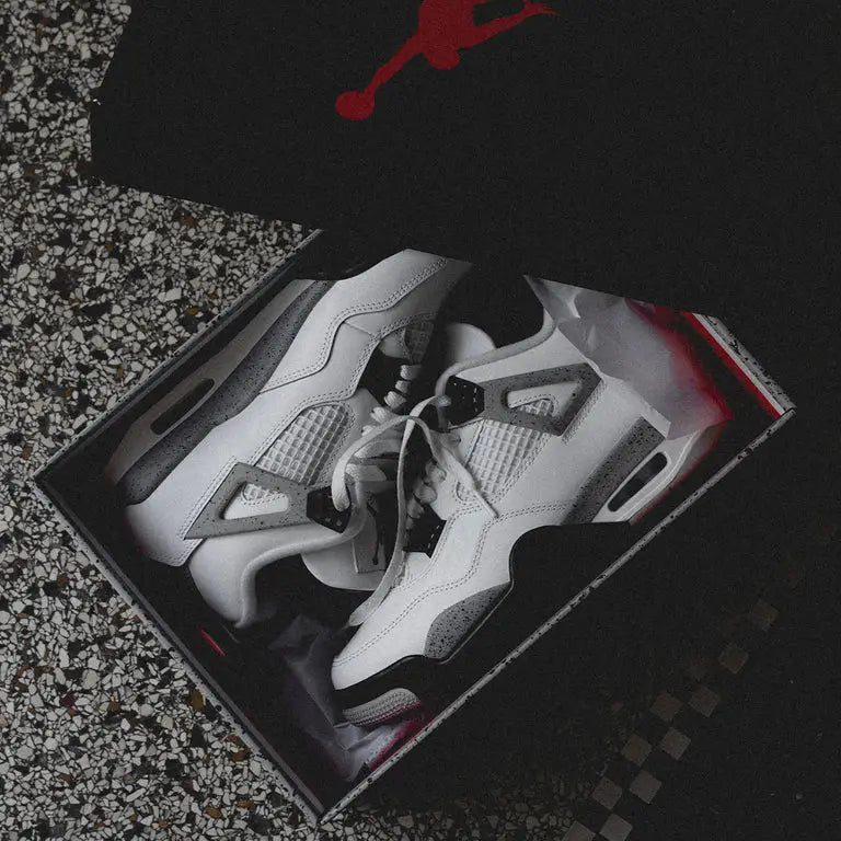 Air Jordan 4 Retro White Cement