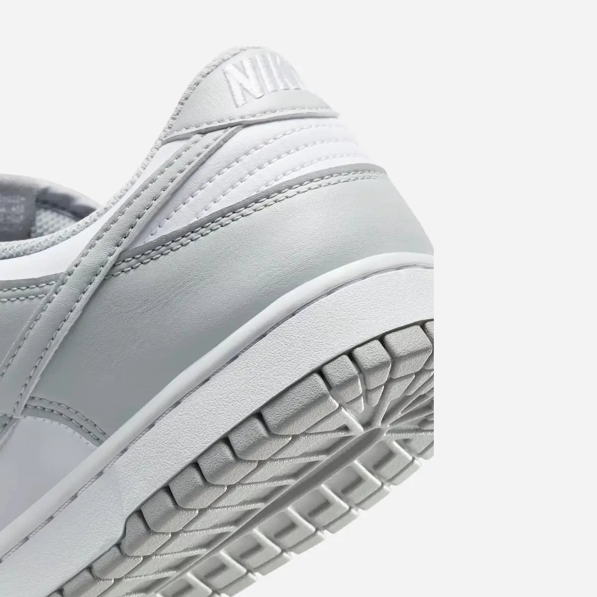 Nike Dunk Low Light Smoke Grey