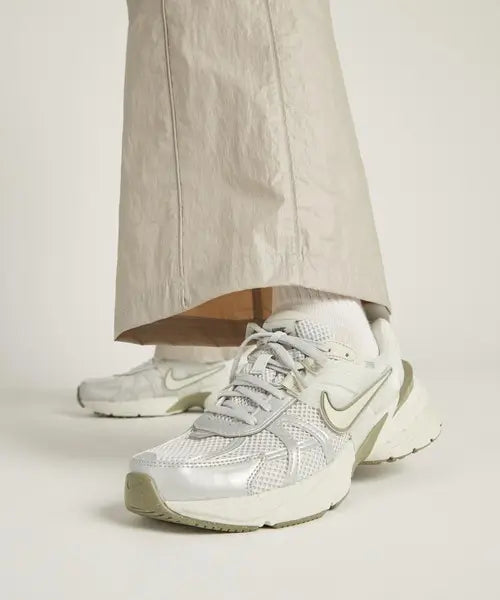 Nike V2K Run Light Army
