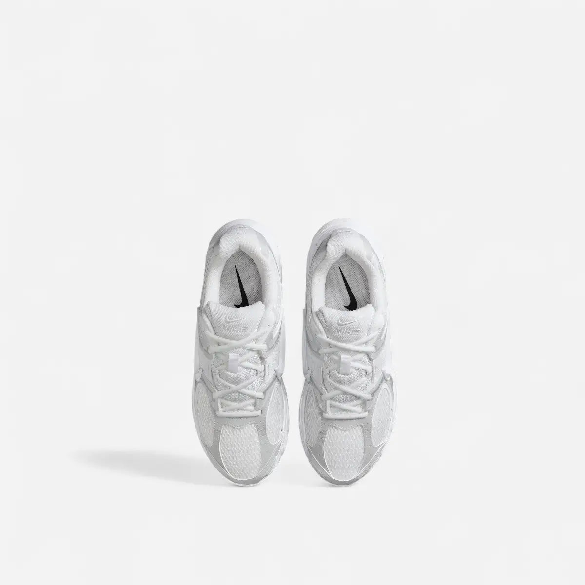 Nike V5 RNR Total White