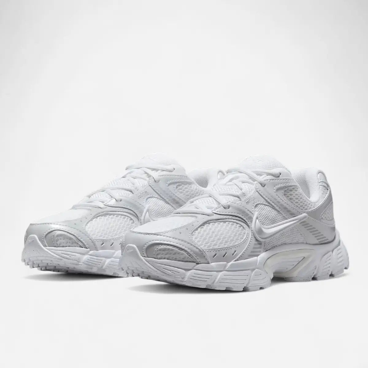 Nike V5 RNR Total White
