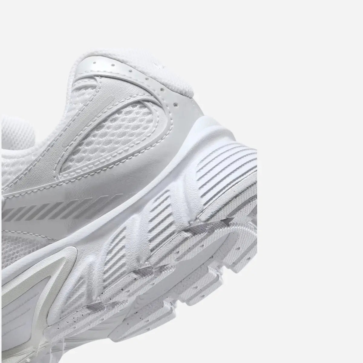 Nike V5 RNR Total White