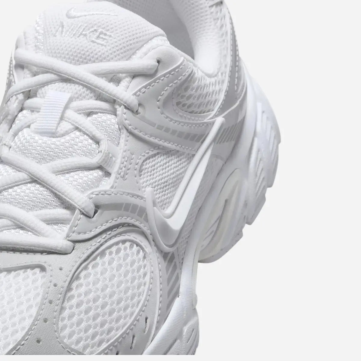 Nike V5 RNR Total White