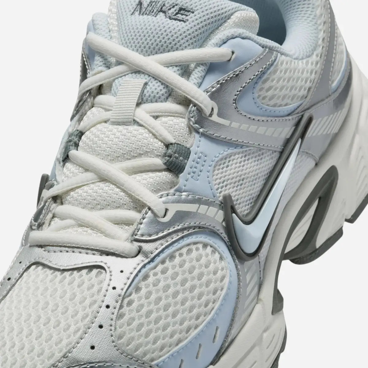 Nike V5 RNR White / Blue Tint