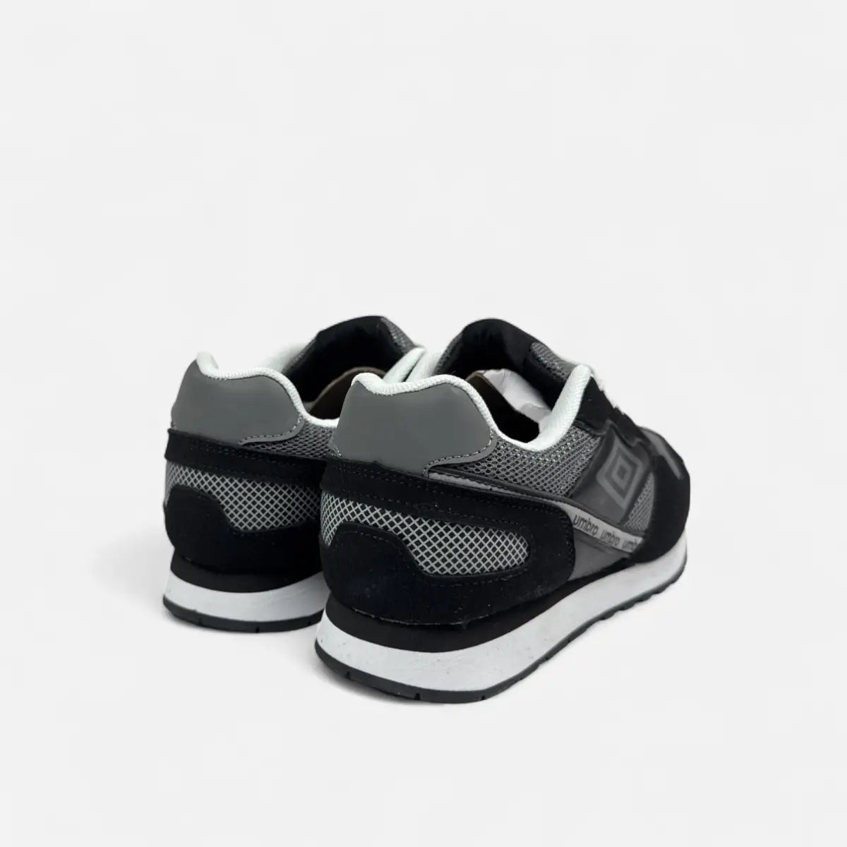 Umbro Abram LTX Black / White