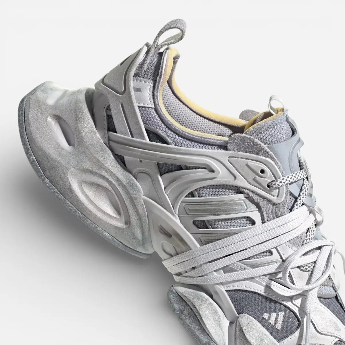 Adidas XLG Runner Deluxe Beige Dash Grey