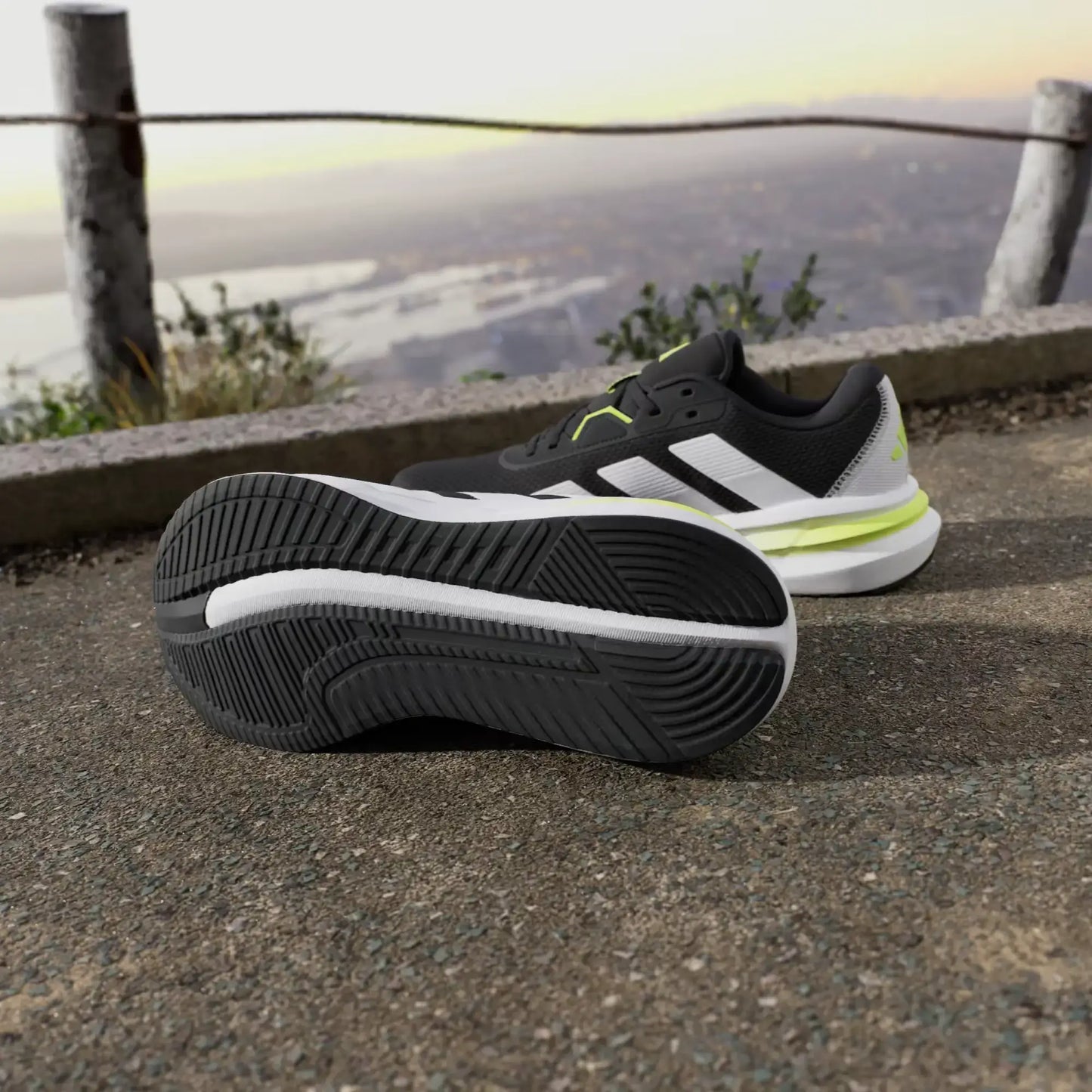 Adidas running Galaxy 7 black / white