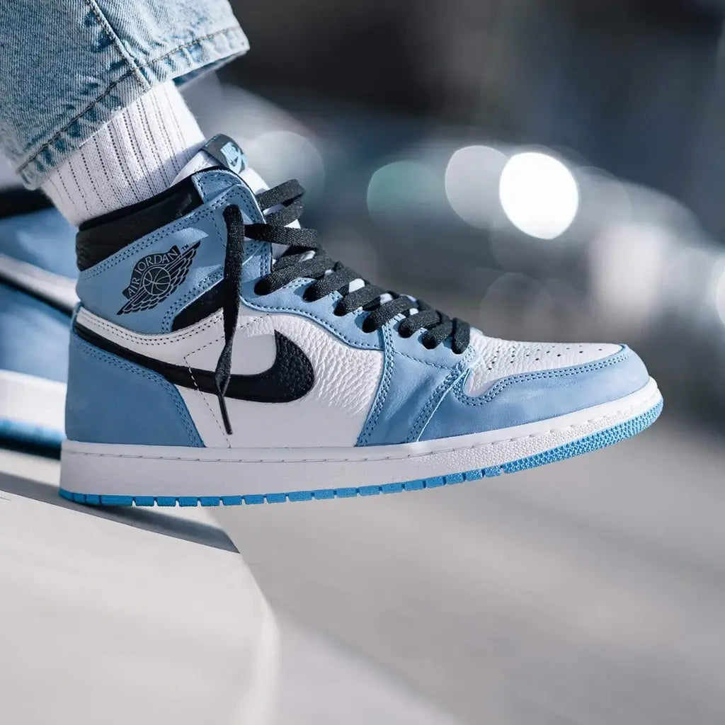 Air Jordan 1 High University Blue