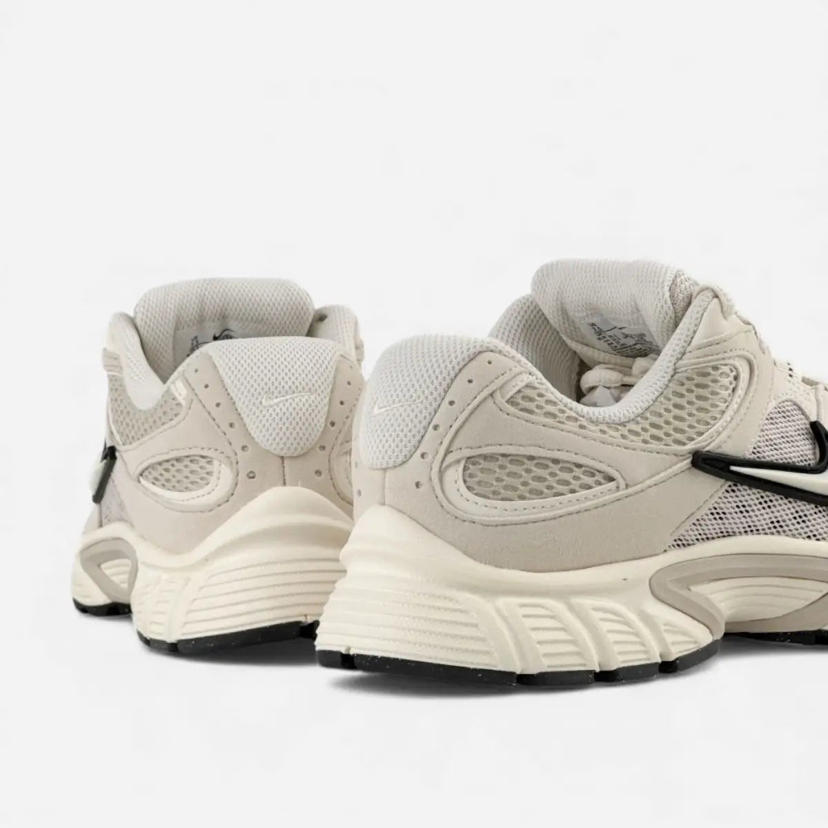 Nike V5 RNR Beige