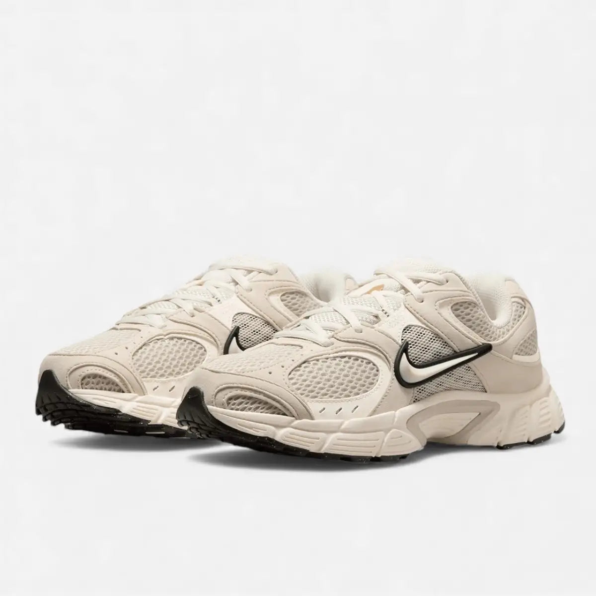 Nike V5 RNR Beige