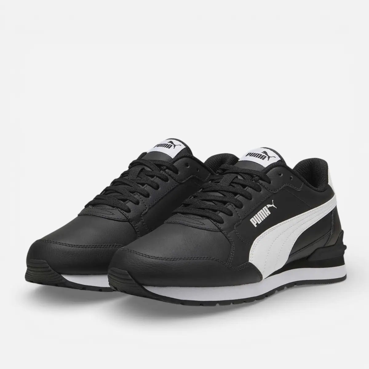 Puma ST Runner v4 Black White